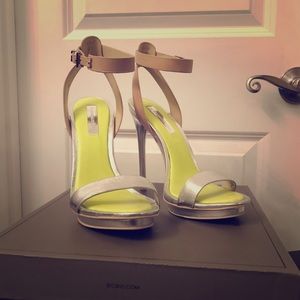 BCBG Ma-Finite stiletto